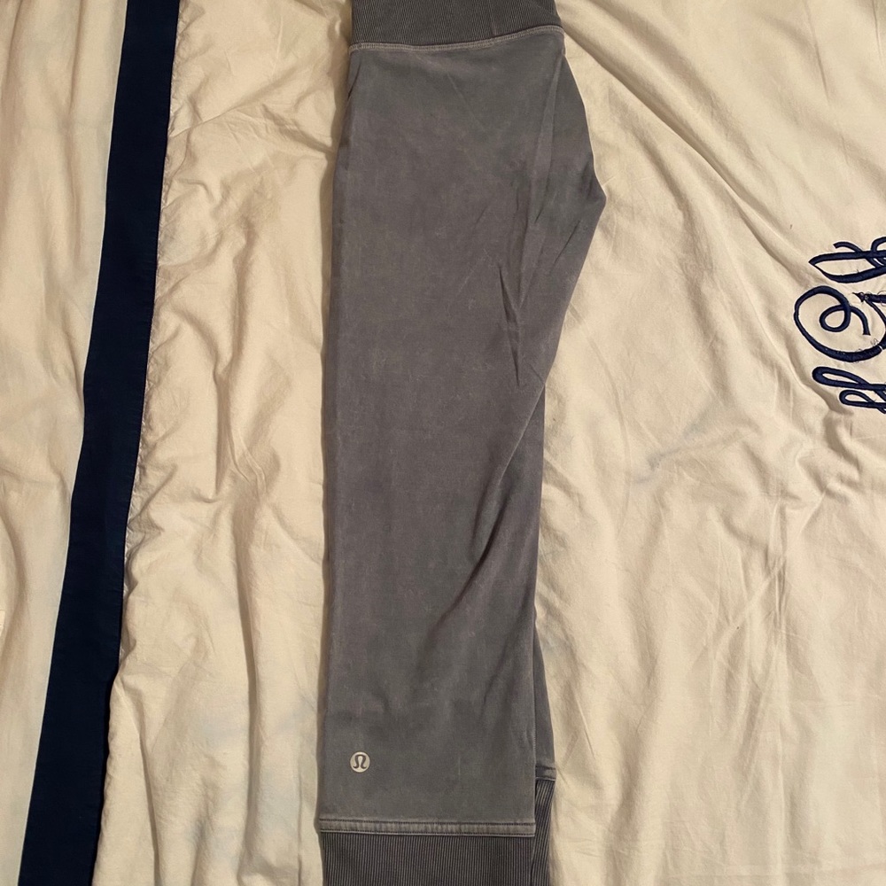 lululemon legging !